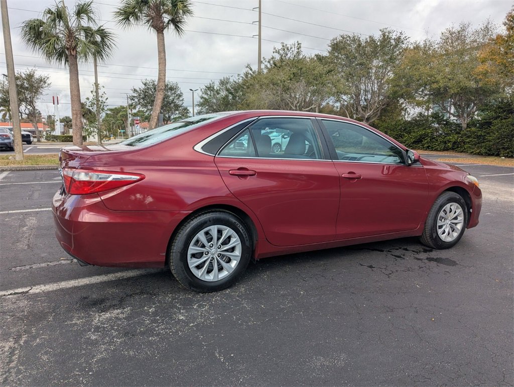 Certified 2017 Toyota Camry LE image 11