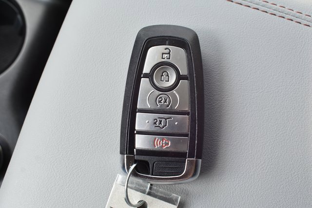 Used 2025 Ford Explorer Active w/ Active Comfort Package image 31