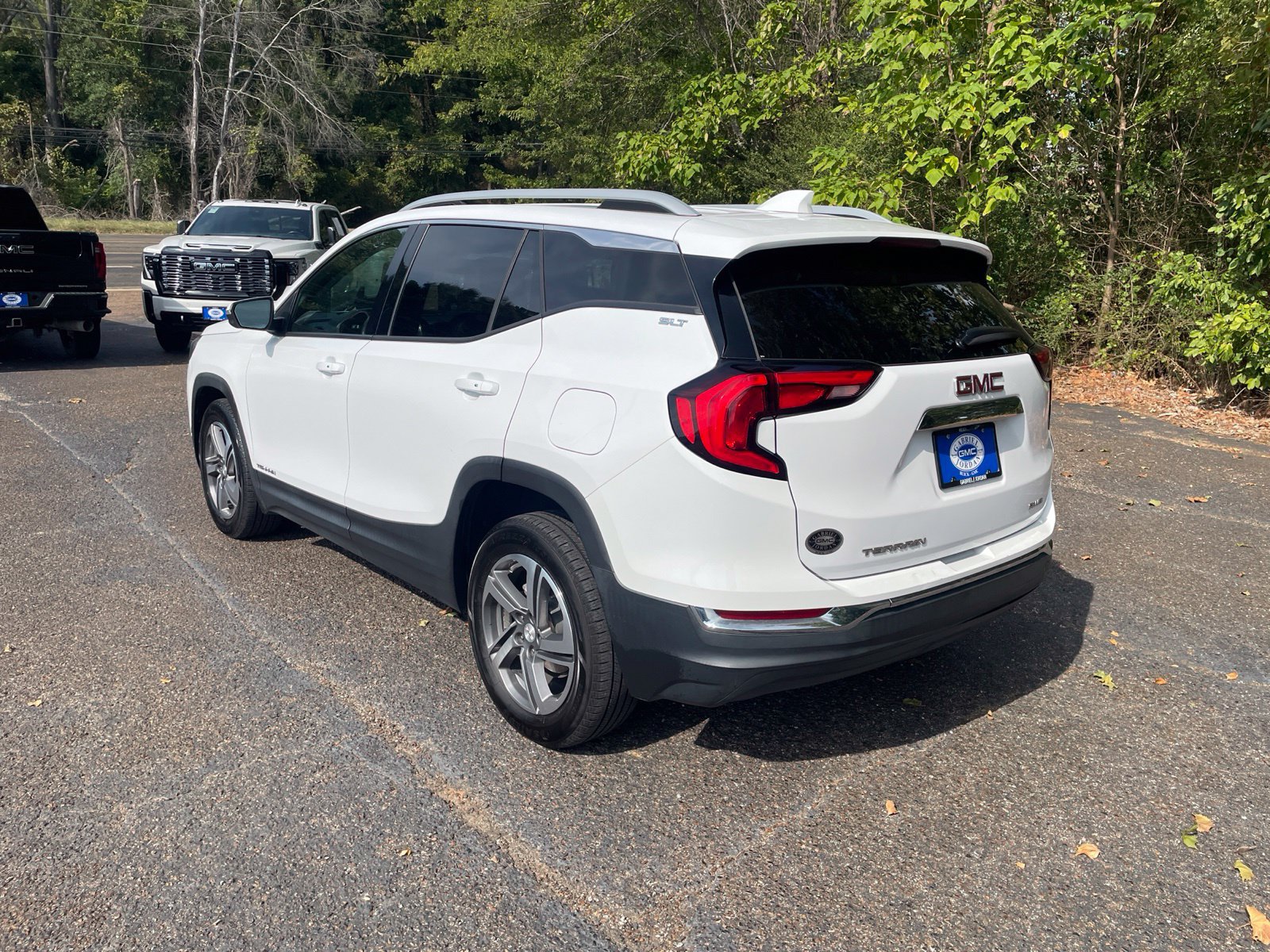 Used 2020 GMC Terrain SLT w/ Preferred Package AWD/4WD image 3