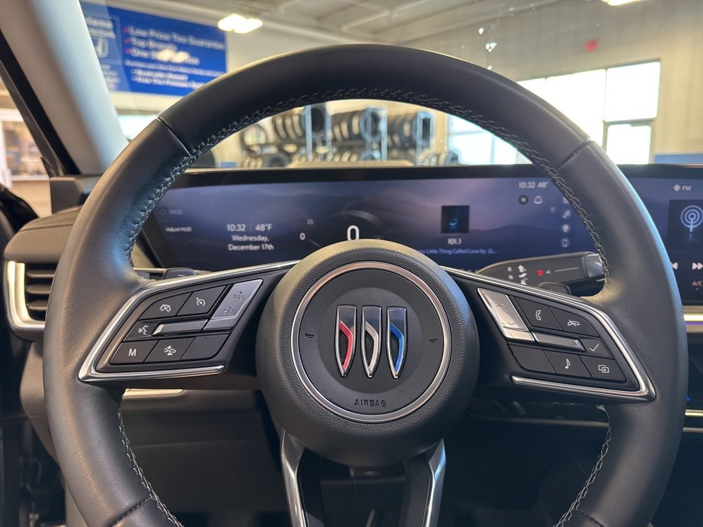 Used 2025 Buick Envision Preferred image 19