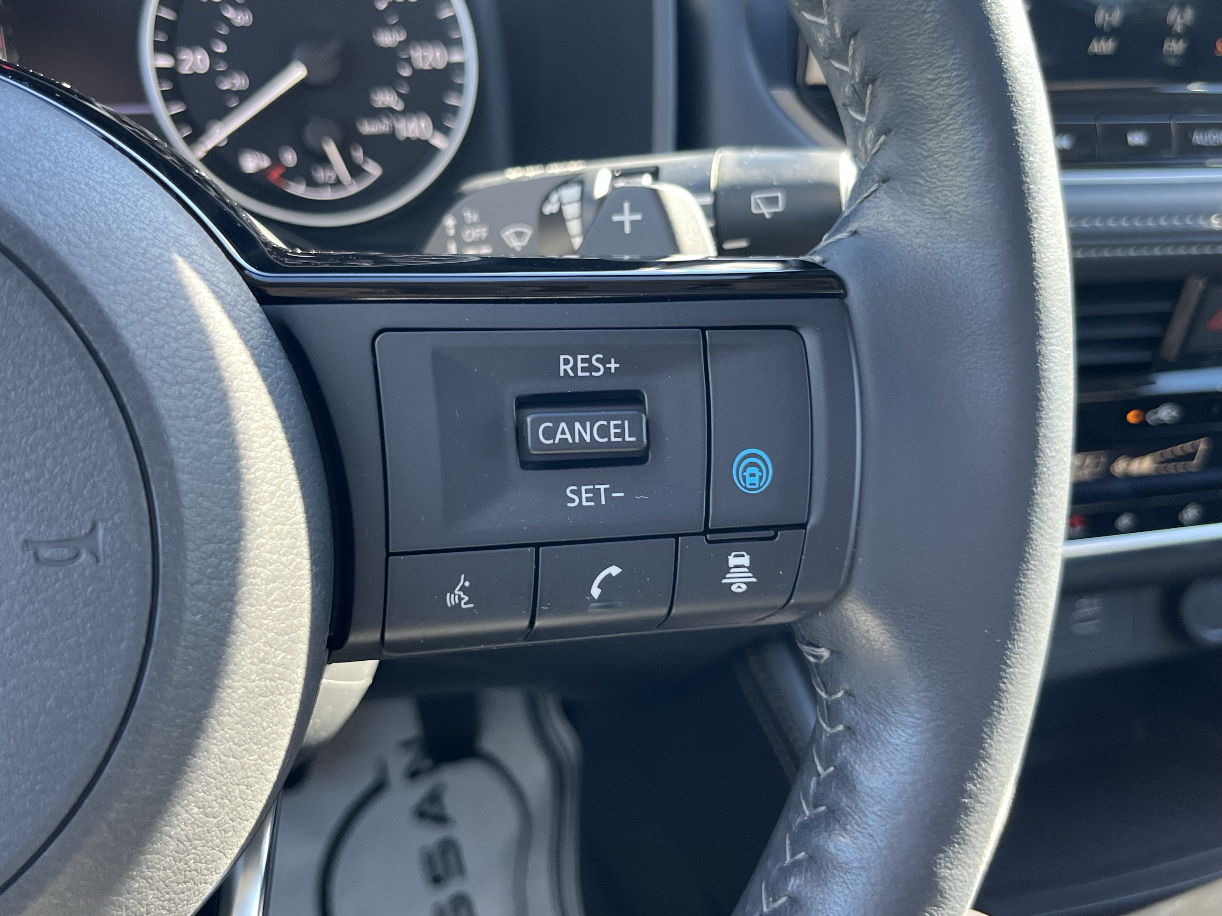 Used 2023 Nissan Rogue SL w/ SL Premium Package AWD/4WD image 30