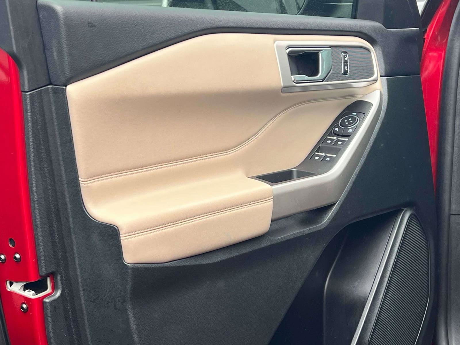 Certified 2023 Ford Explorer XLT w/ Equipment Group 202A image 25