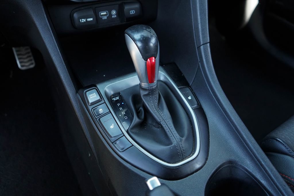 Used 2019 Hyundai Veloster Turbo image 32