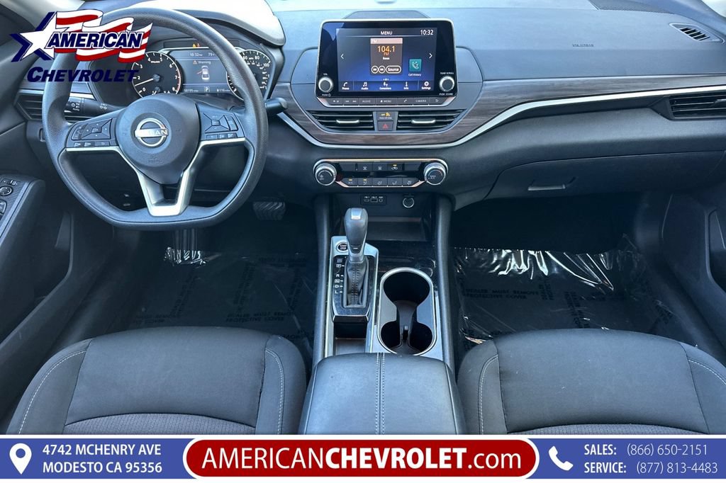 Used 2024 Nissan Altima 2.5 SV FWD image 16