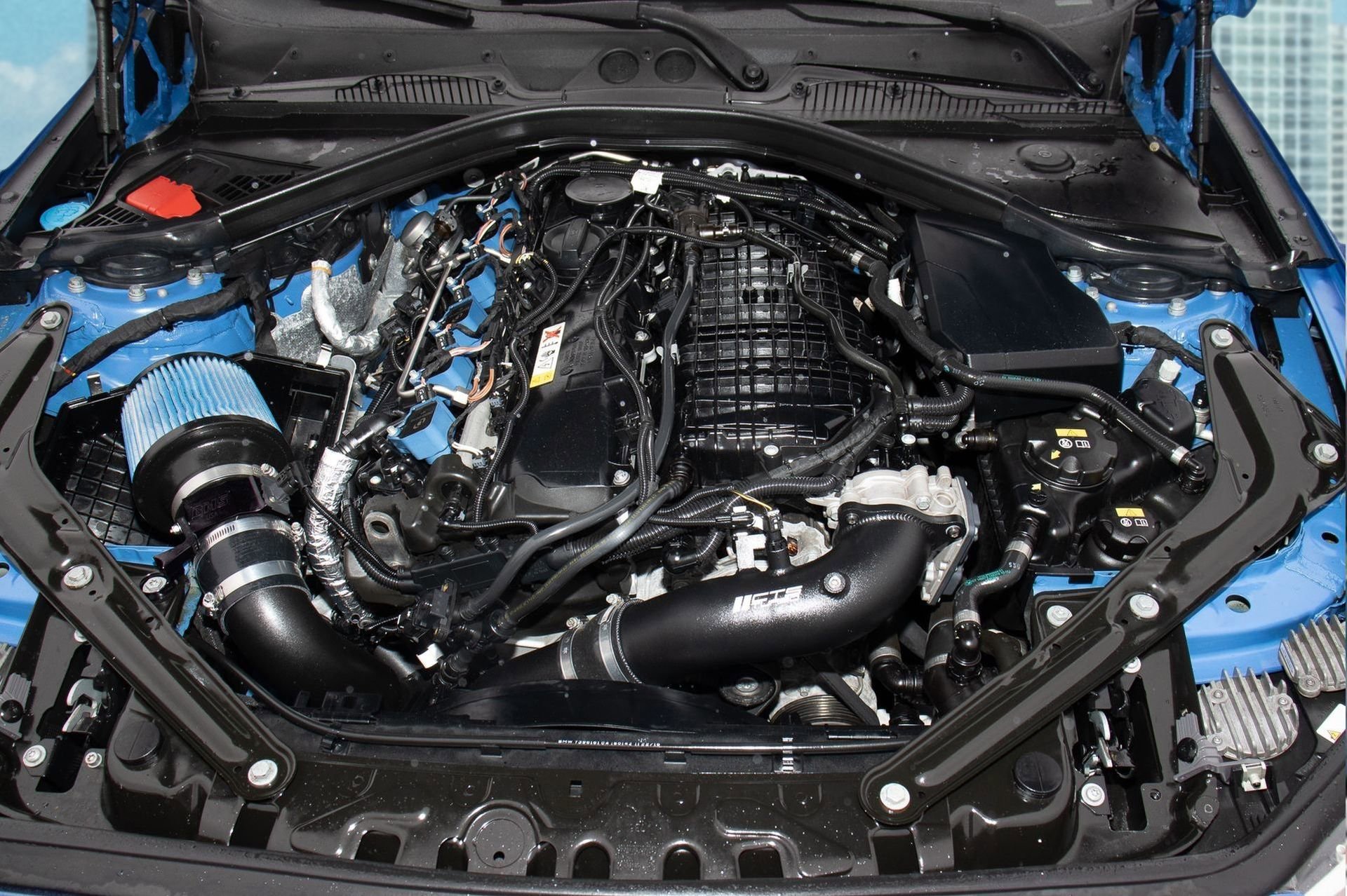 Used 2017 BMW M240i Convertible w/ Driving Assistance Package image 34