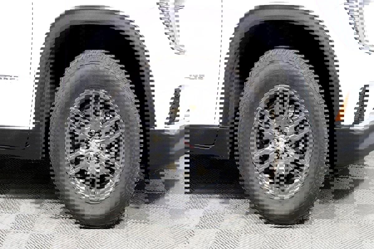 Used 2025 GMC Acadia Elevation image 43