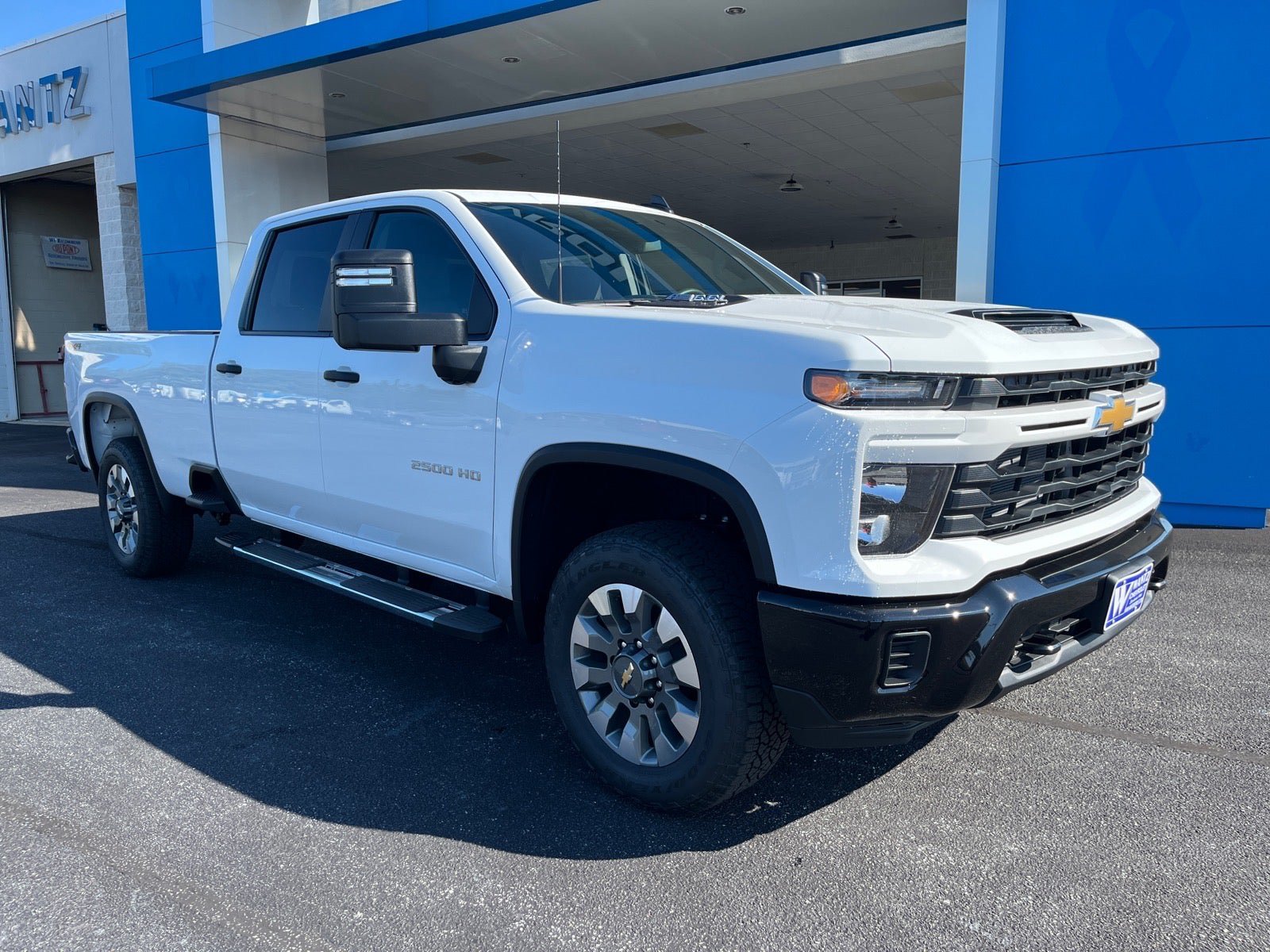 New 2026 Chevrolet Silverado 2500 Custom w/ Custom Convenience Package AWD/4WD image 4
