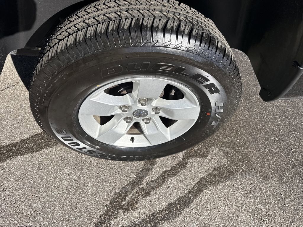 Used 2022 RAM 1500 Classic SLT image 12