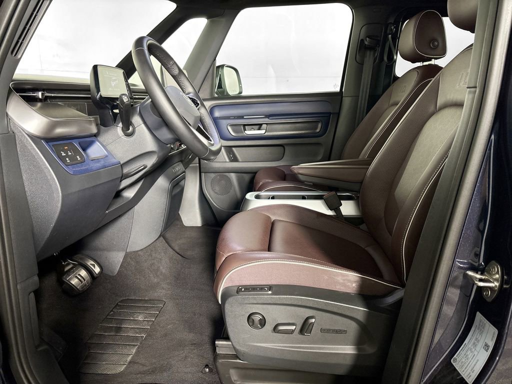 Used 2025 Volkswagen ID. Buzz Pro S Plus image 11