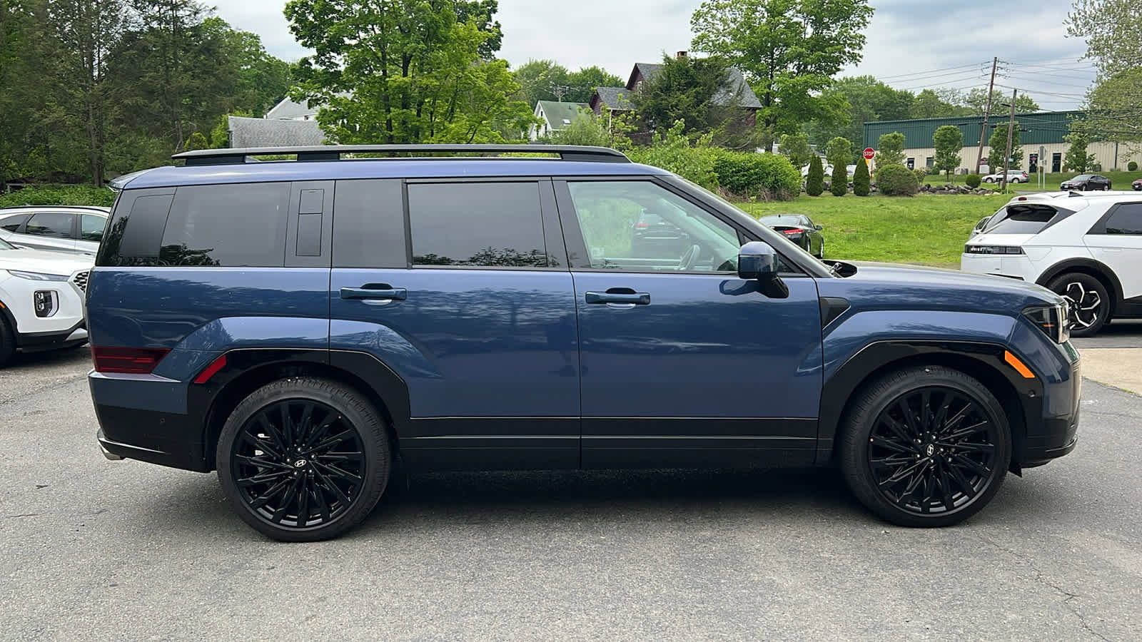 Used 2025 Hyundai Santa Fe Calligraphy image 2