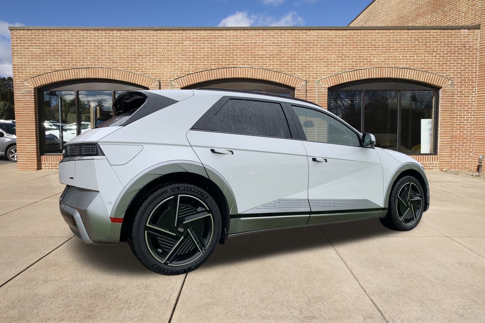 New 2025 Hyundai Ioniq 5 Limited image 3