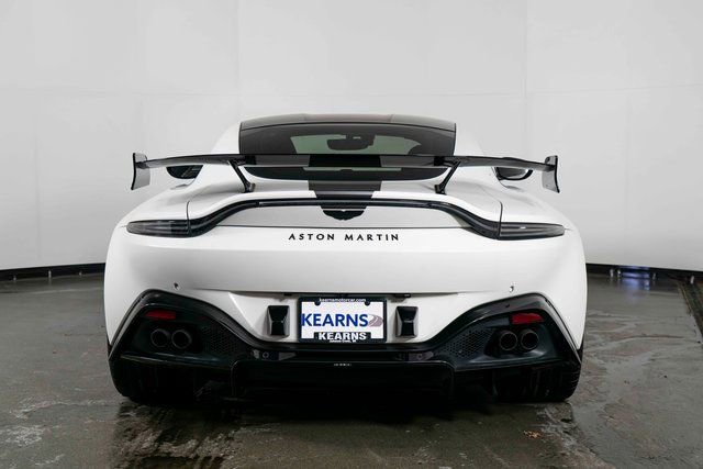 Used 2022 Aston Martin V8 Vantage Coupe image 7