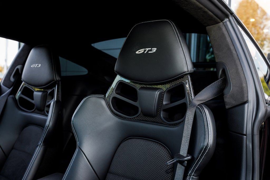 Used 2022 Porsche 911 GT3 image 32