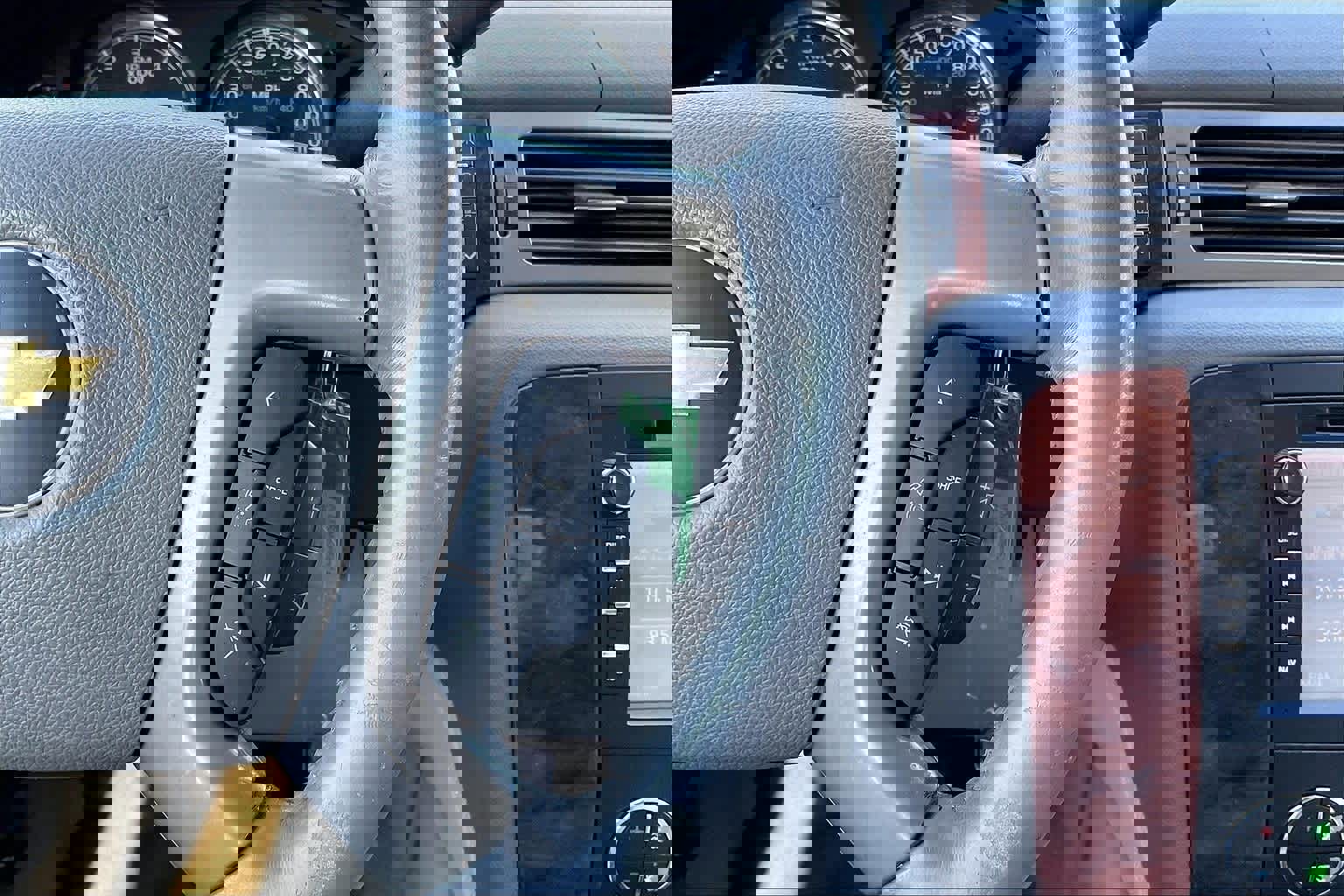 Used 2013 Chevrolet Suburban LT w/ Luxury Package image 25