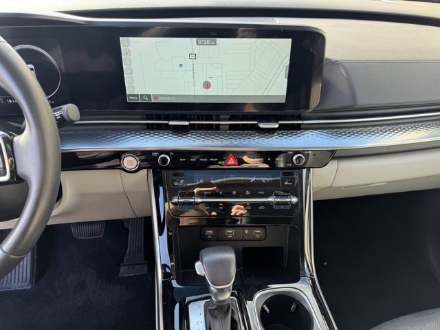 Certified 2024 Kia Carnival SX Prestige image 25