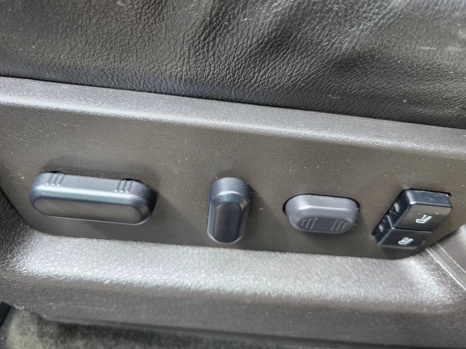Used 2012 Ford F150 FX4 w/ FX Luxury Pkg AWD/4WD image 23