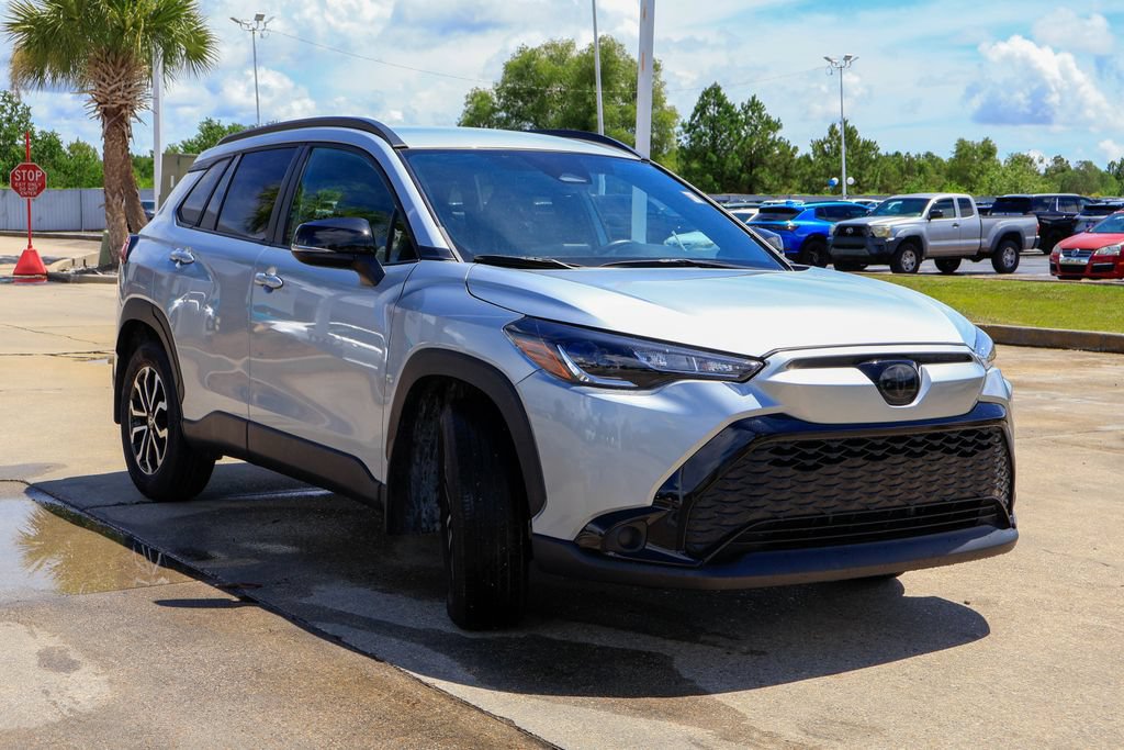 Used 2025 Toyota Corolla Cross AWD Hybrid image 24