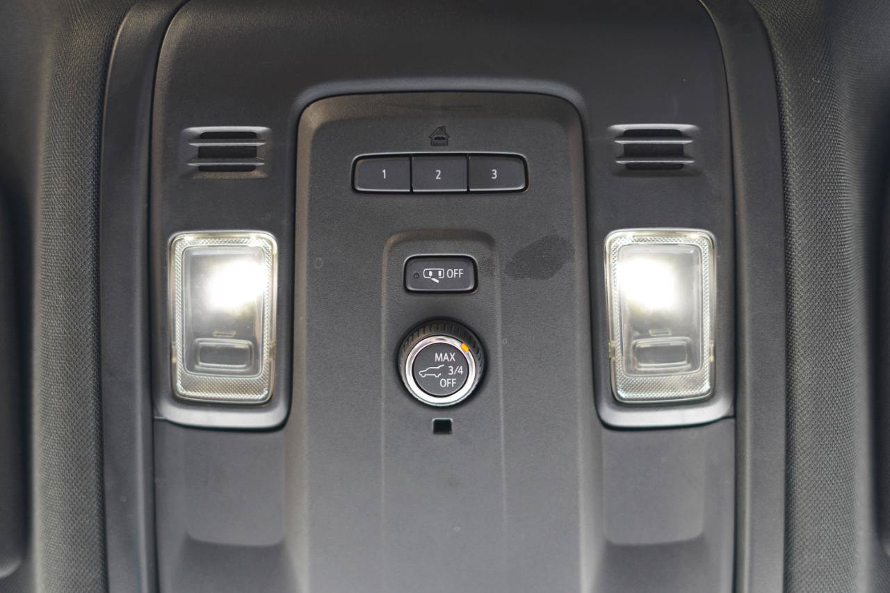 Used 2021 Chevrolet Suburban LT AWD/4WD image 17