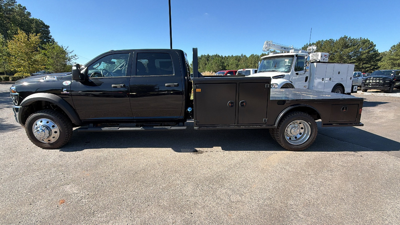 New 2026 RAM 4500 Tradesman w/ Chrome Appearance Group AWD/4WD image 11