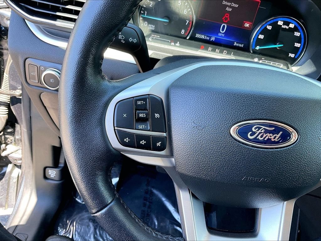 Used 2022 Ford Explorer XLT AWD/4WD image 24
