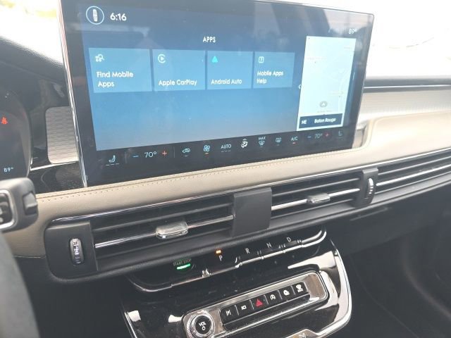 Used 2025 Lincoln Corsair FWD image 13