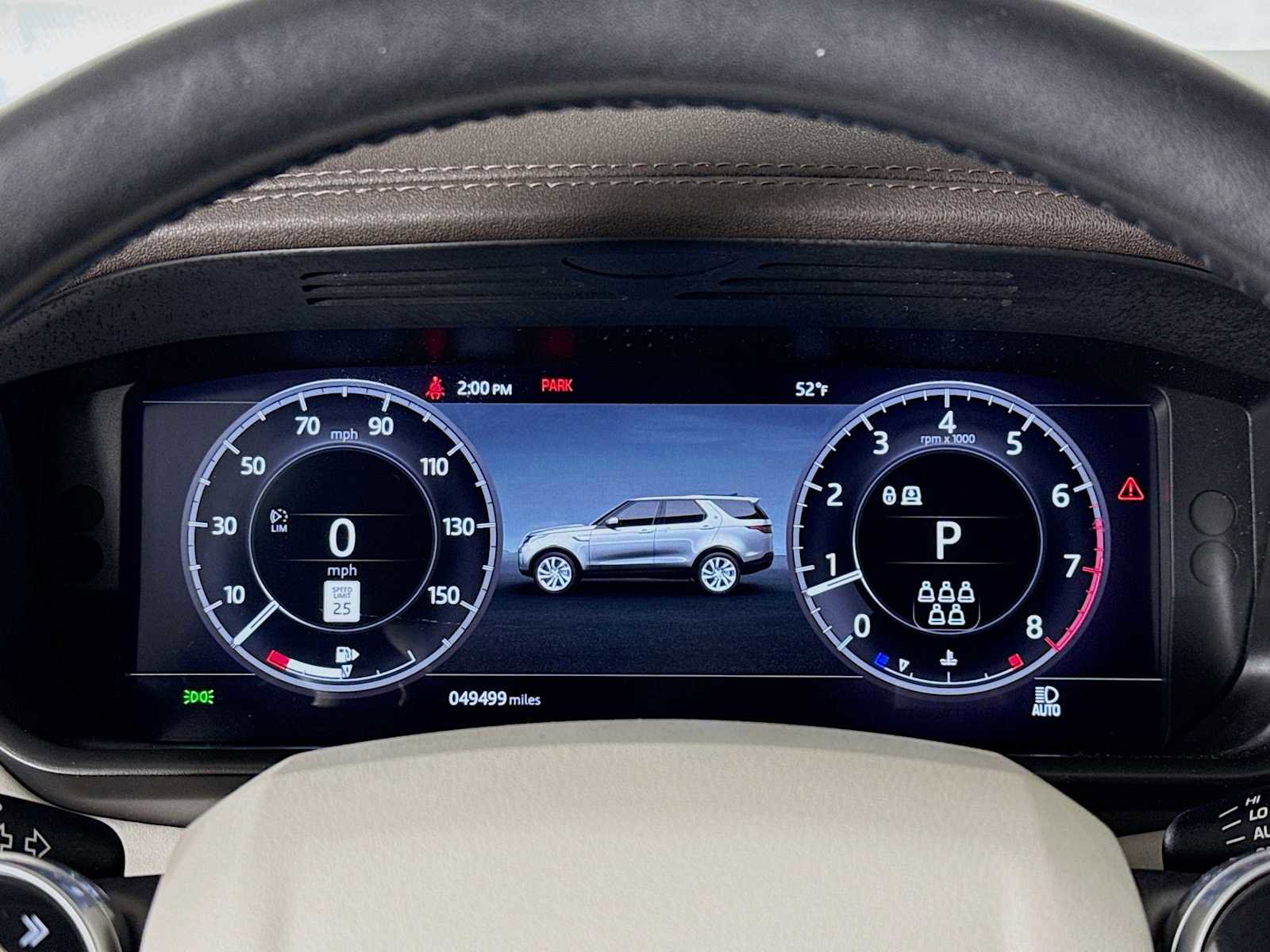 Used 2020 Land Rover Discovery HSE image 12