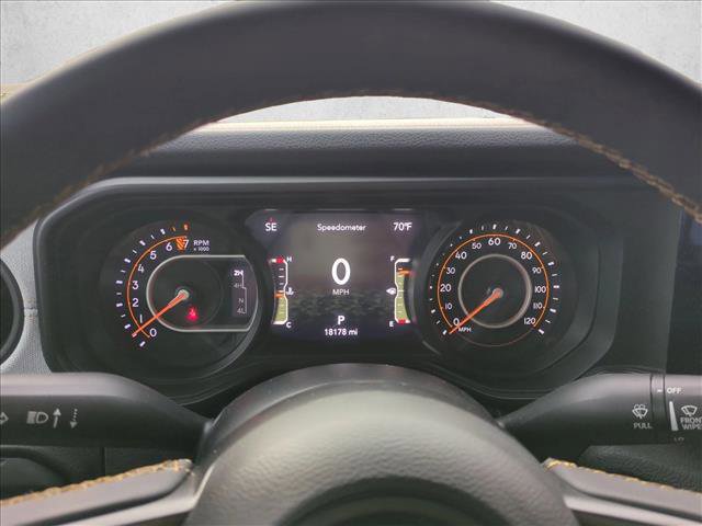 Used 2024 Jeep Gladiator Willys image 10