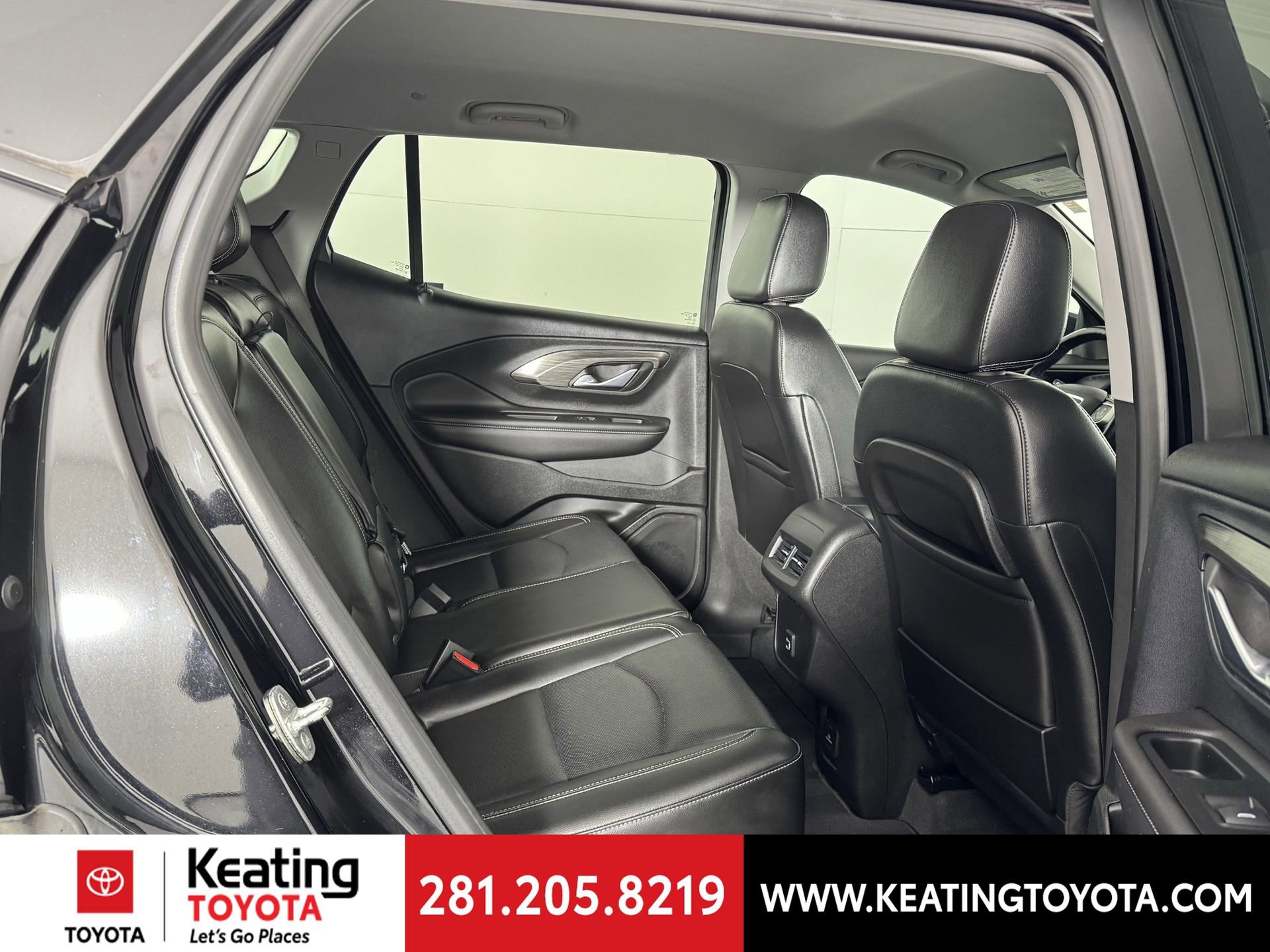 Used 2022 GMC Terrain SLT w/ Infotainment Package II image 17