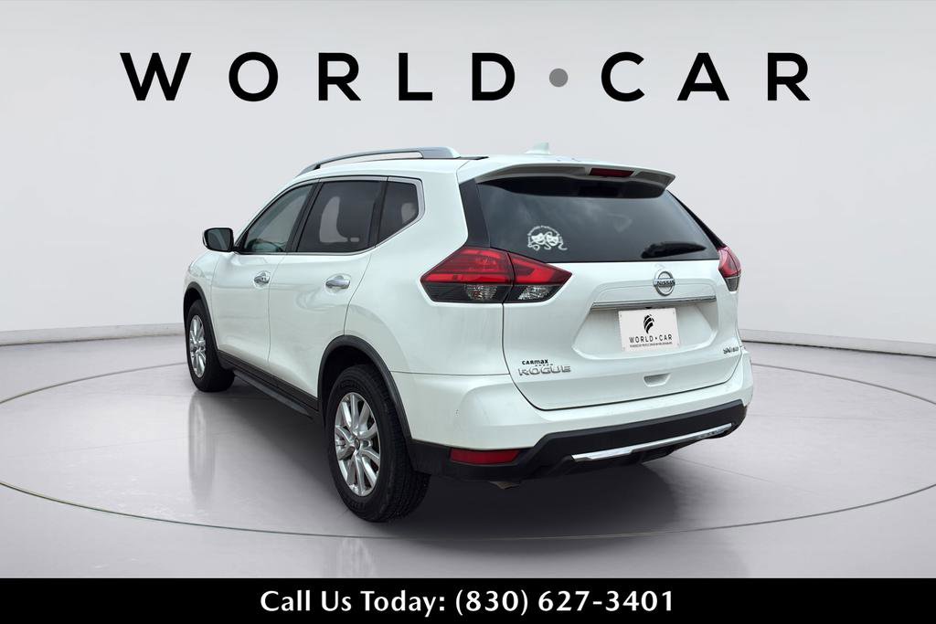 Used 2017 Nissan Rogue SV AWD/4WD image 13