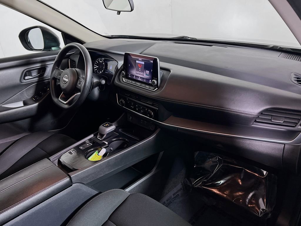 Used 2024 Nissan Rogue S image 24