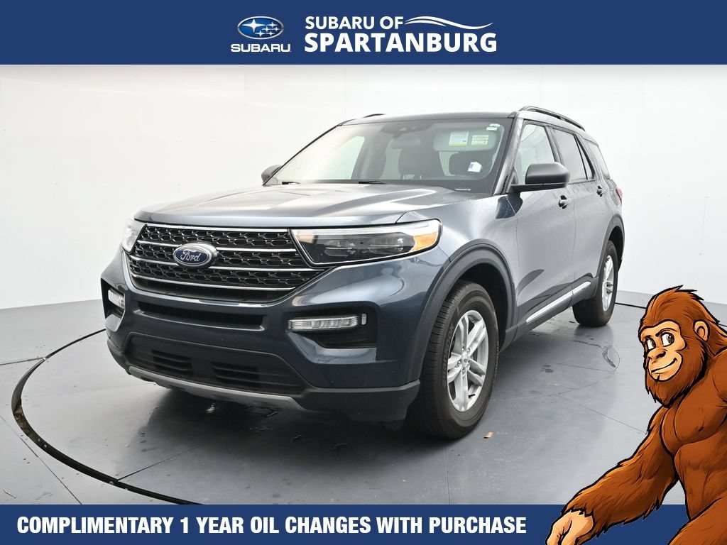 Used 2023 Ford Explorer XLT w/ Equipment Group 202A AWD/4WD image 3