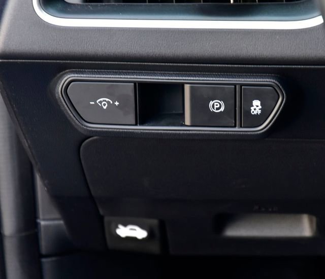 Certified 2025 Kia K4 FWD image 27