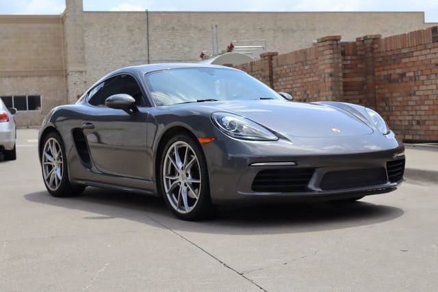 Used 2019 Porsche 718 Cayman RWD image 2