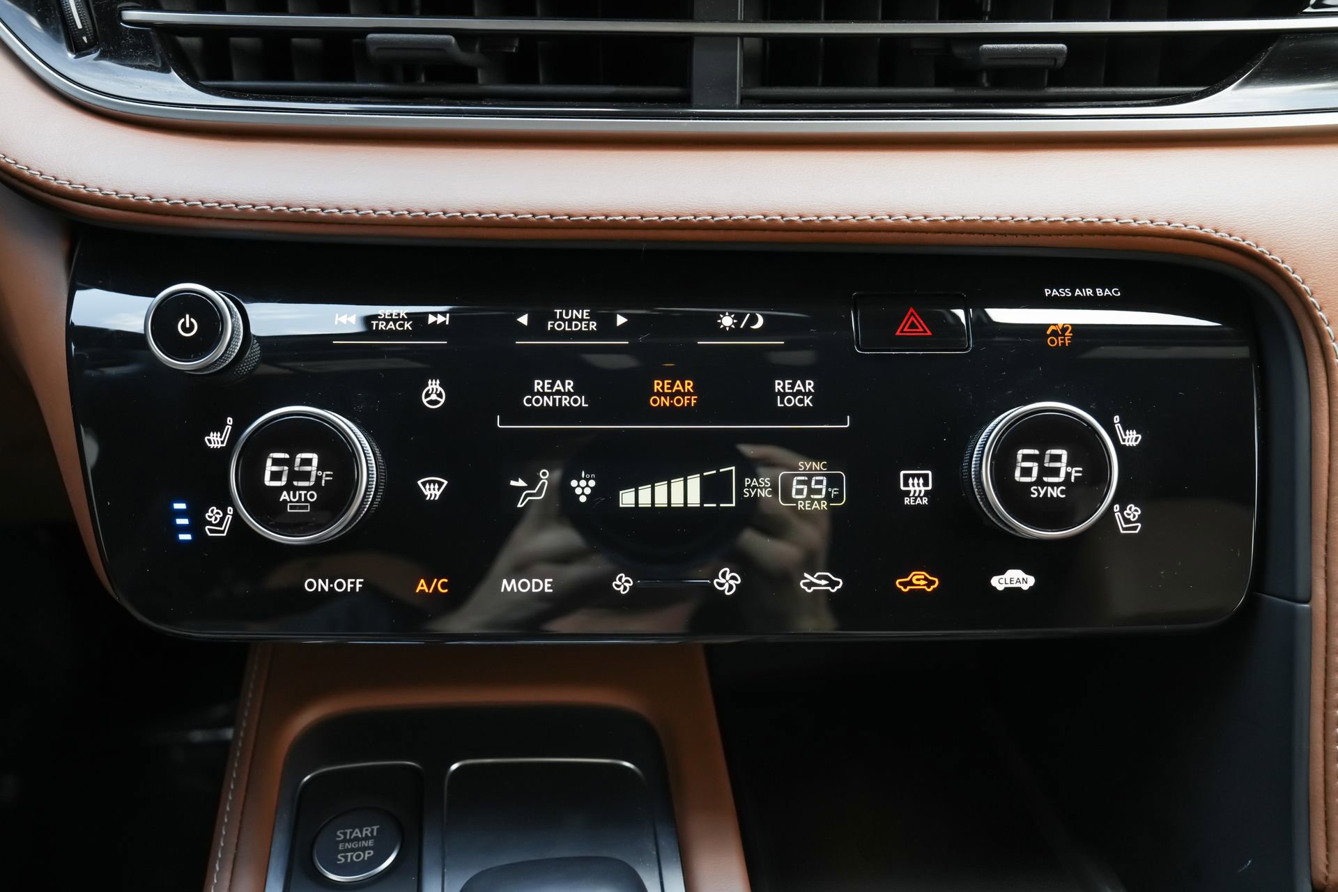 Used 2025 INFINITI QX60 Autograph w/ Cargo Package image 16