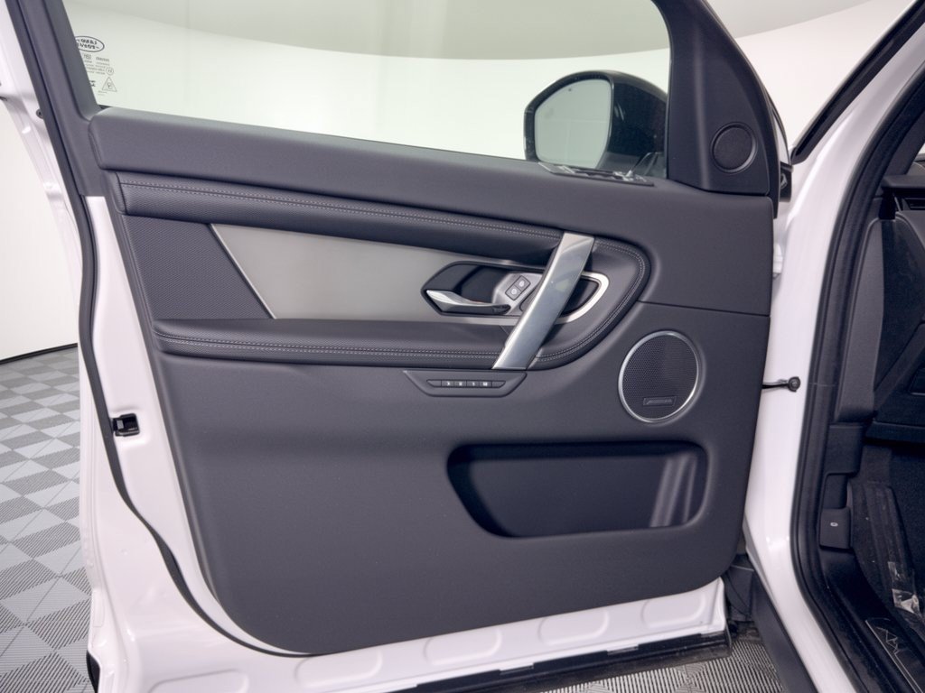 New 2026 Land Rover Discovery Sport Landmark AWD/4WD image 14