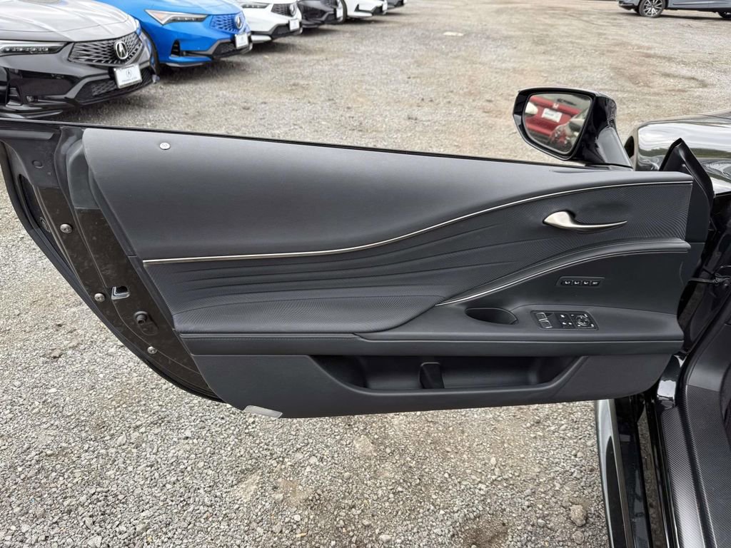 Used 2023 Lexus LC 500 Convertible image 17