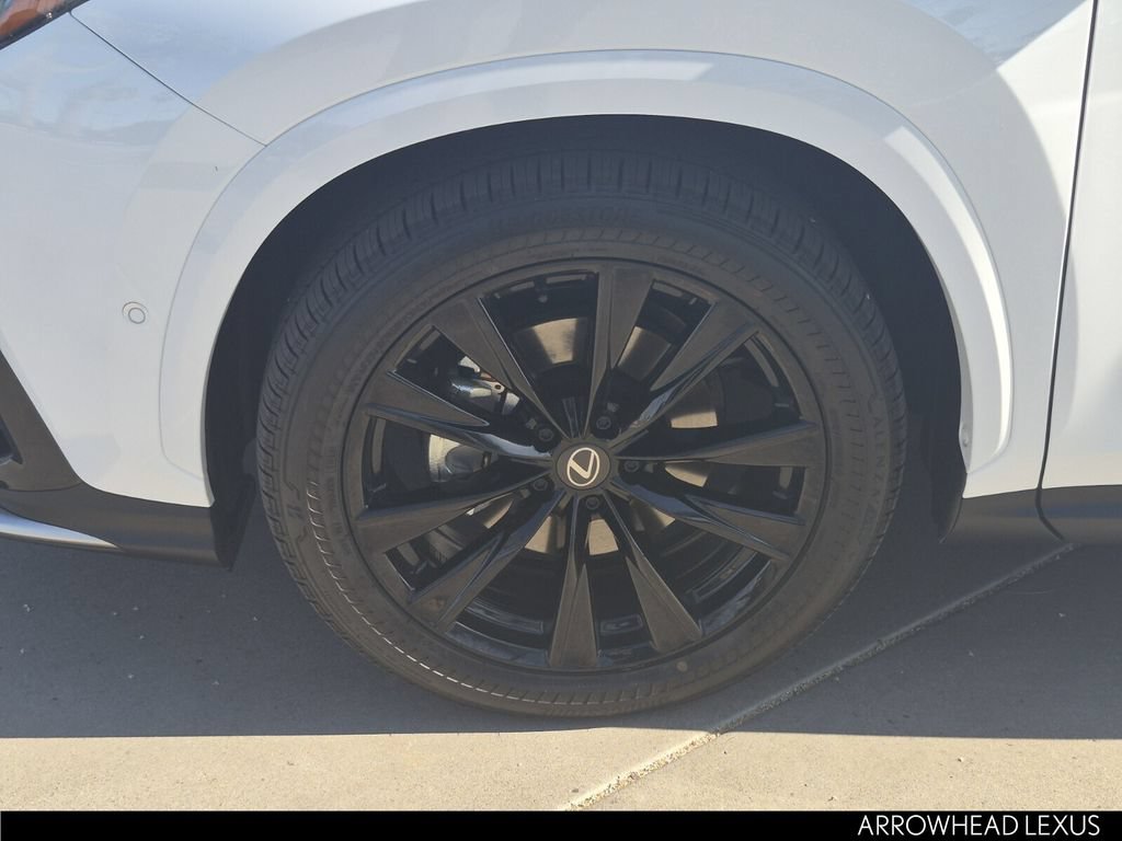 New 2026 Lexus NX 450h+ F Sport AWD/4WD image 10