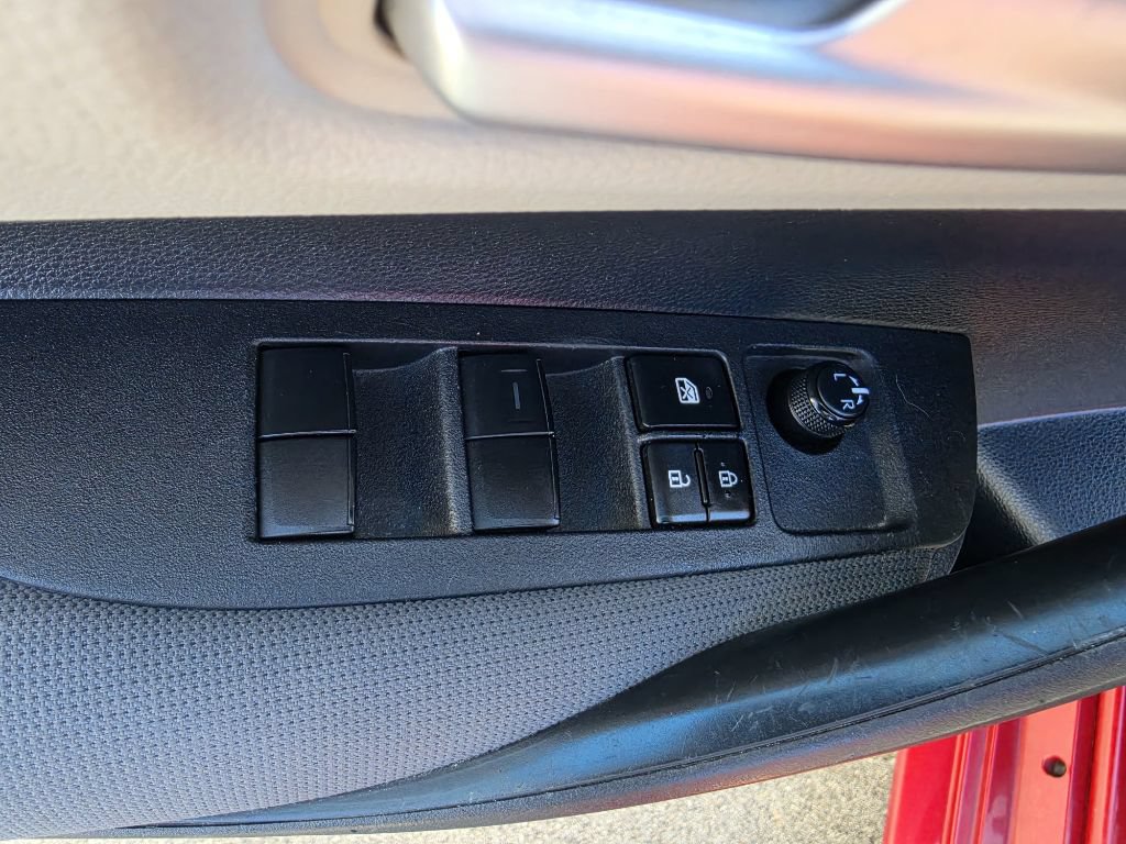 Used 2021 Toyota Corolla LE FWD image 19