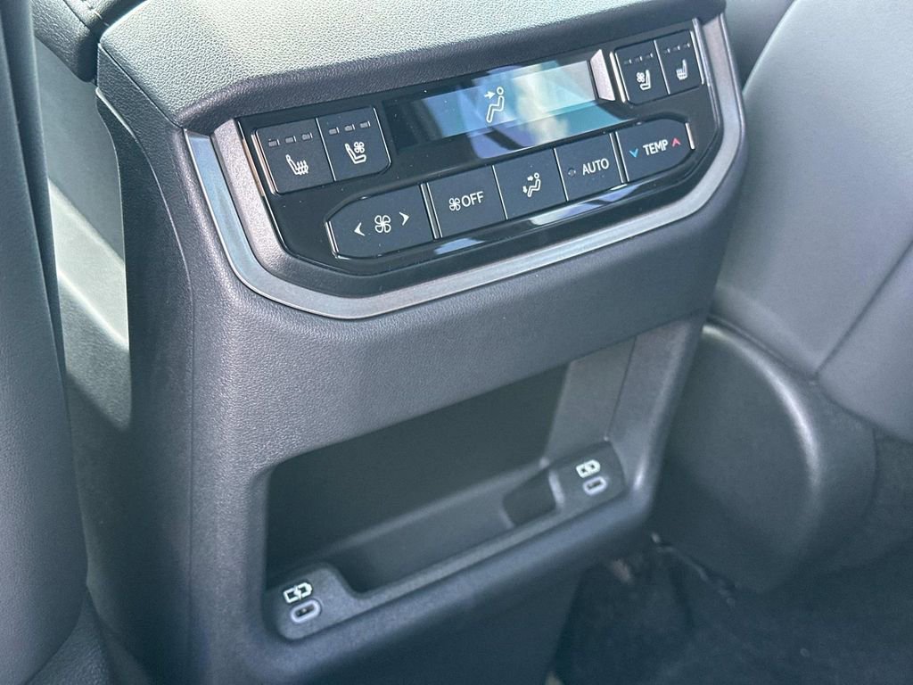 New 2025 Lexus TX 500h AWD image 15