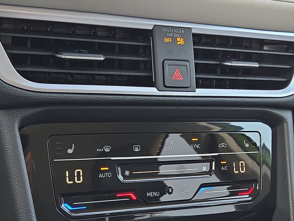 New 2026 Volkswagen Taos SE FWD image 20