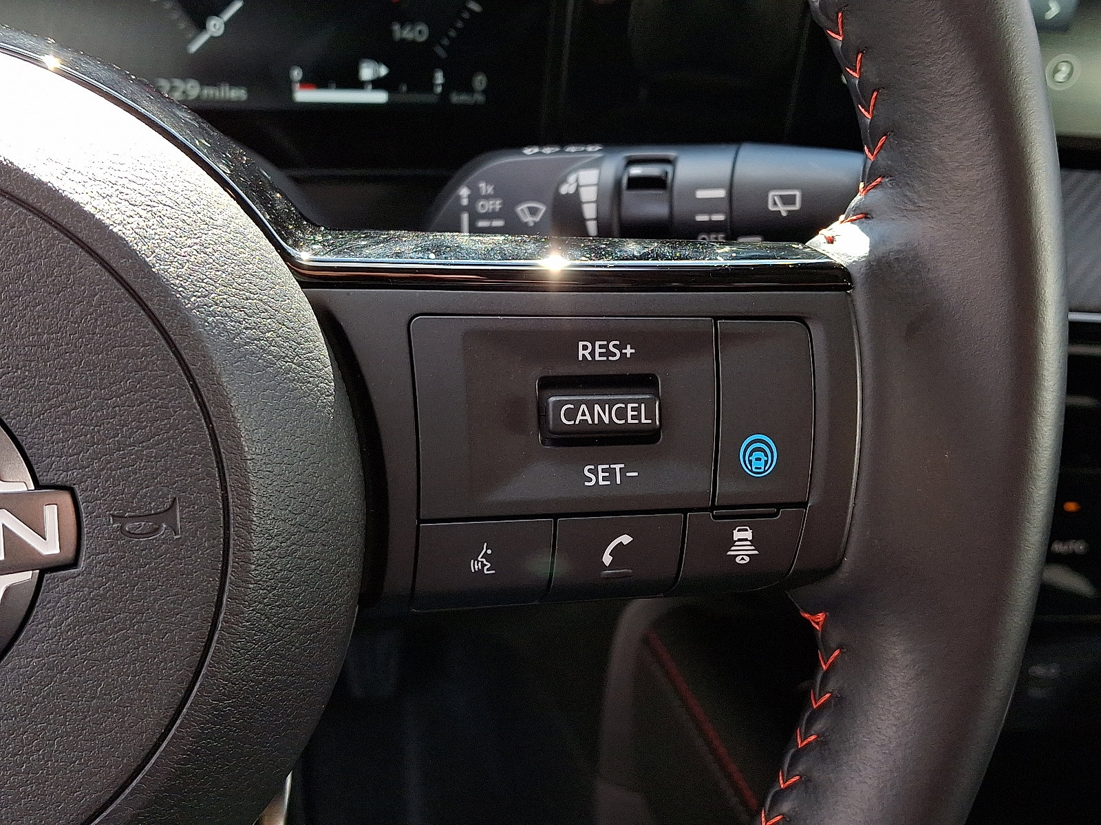 Used 2025 Nissan Kicks SR image 22