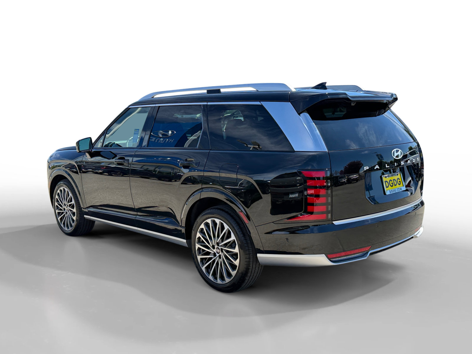Certified 2026 Hyundai Palisade Calligraphy AWD/4WD image 3