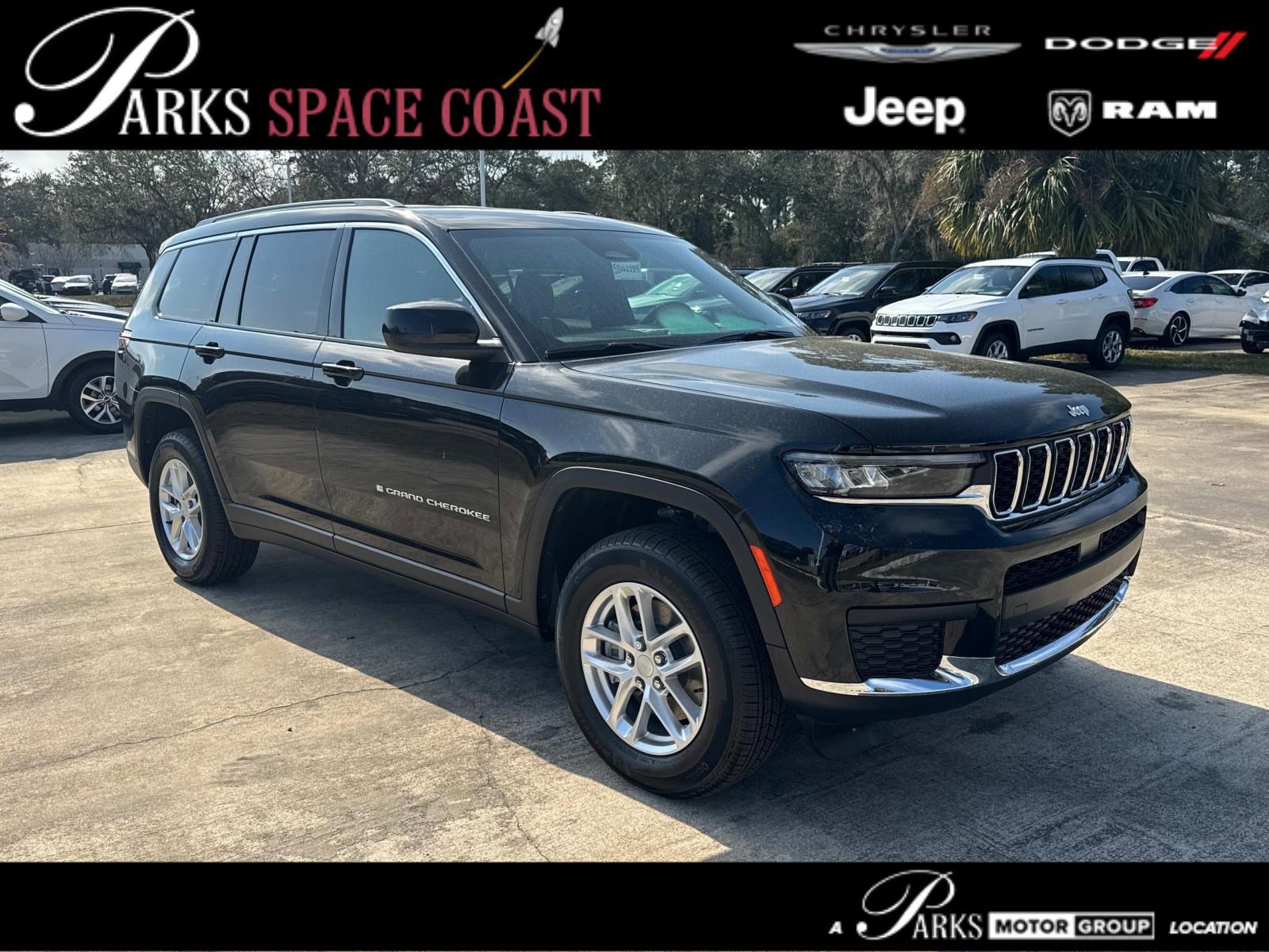 New 2025 Jeep Grand Cherokee L Laredo w/ Trailer Tow Package AWD/4WD image 1