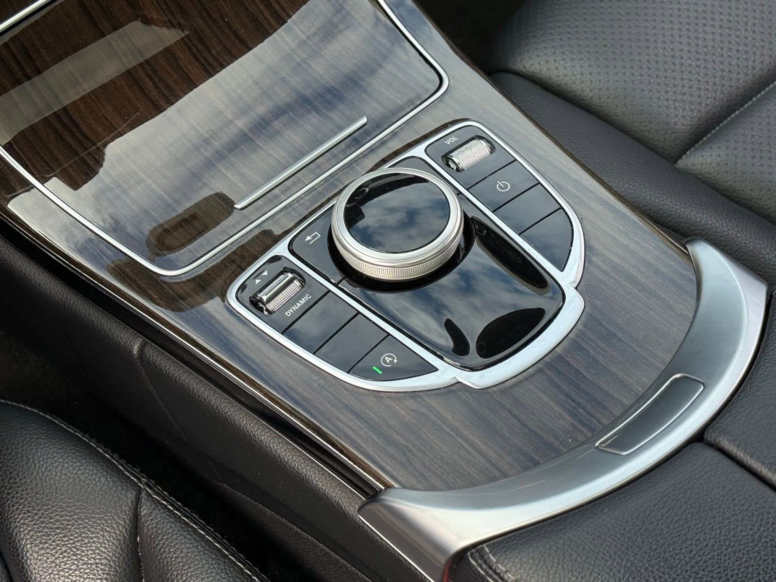 Used 2018 Mercedes-Benz C 300 4MATIC Sedan image 21