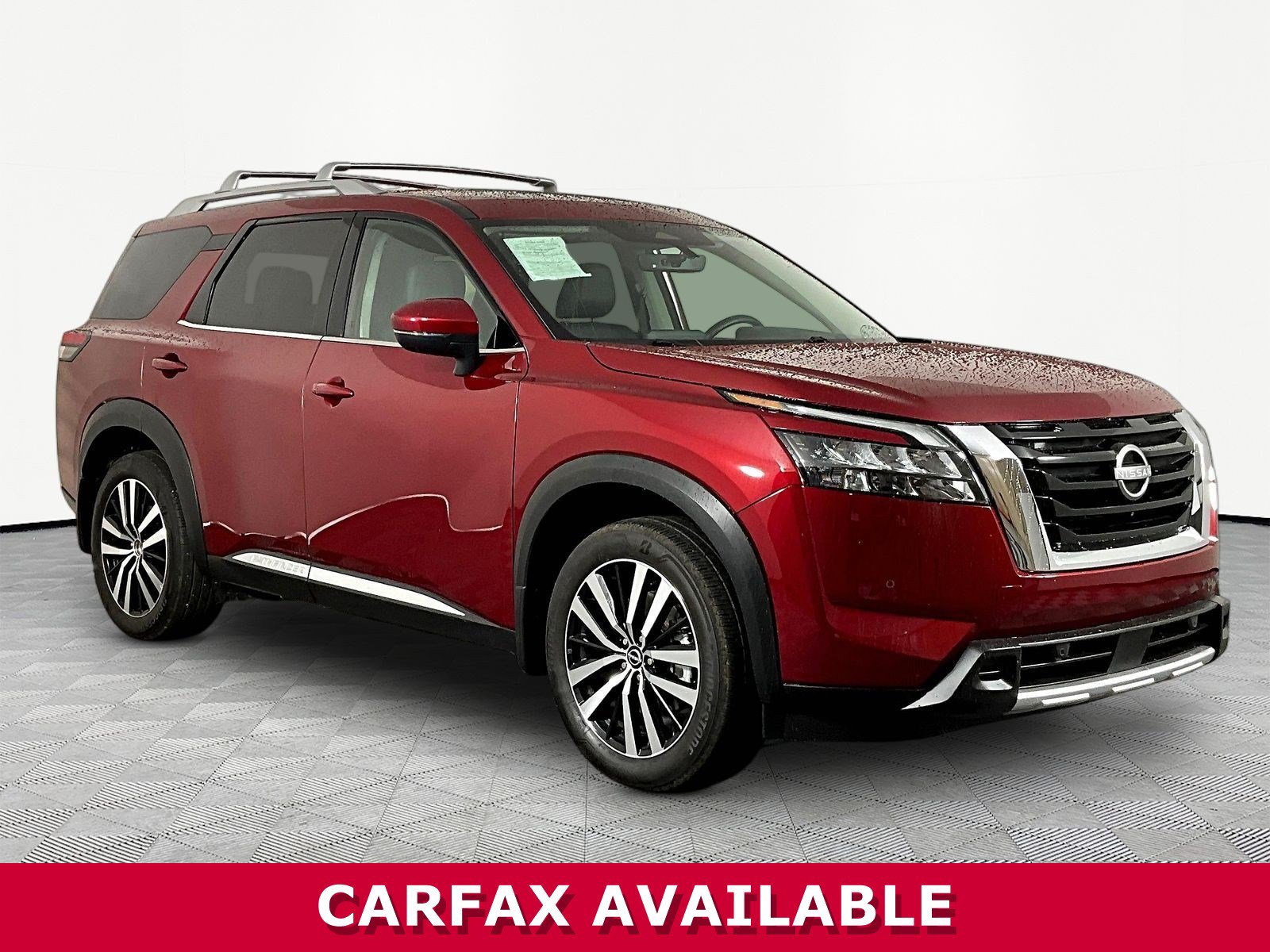 Certified 2025 Nissan Pathfinder Platinum w/ Cargo Package FWD image 3