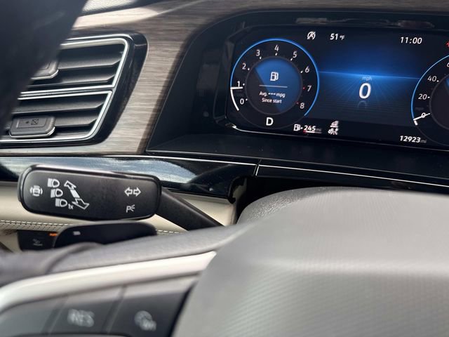 Used 2024 Volkswagen Atlas SEL Premium R-Line AWD/4WD image 37