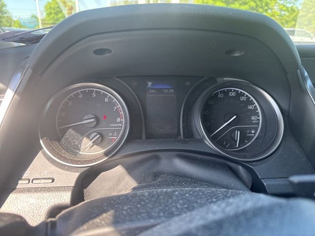 Used 2021 Toyota Camry SE FWD image 13