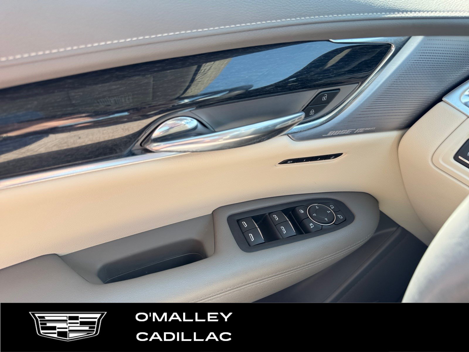 Certified 2024 Cadillac XT6 Premium Luxury w/ Technology Package AWD/4WD image 19