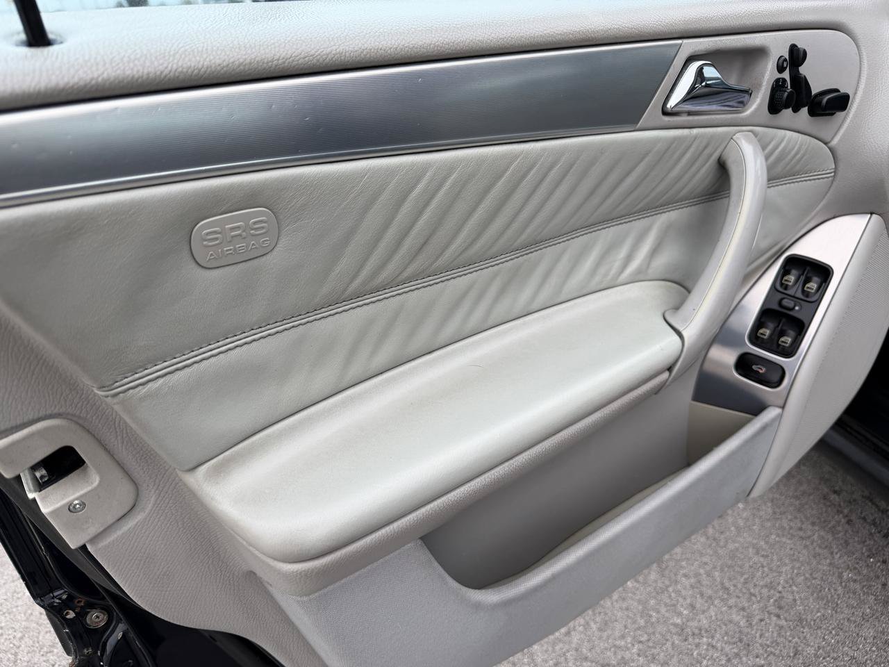 Used 2005 Mercedes-Benz C 55 AMG Sedan image 12