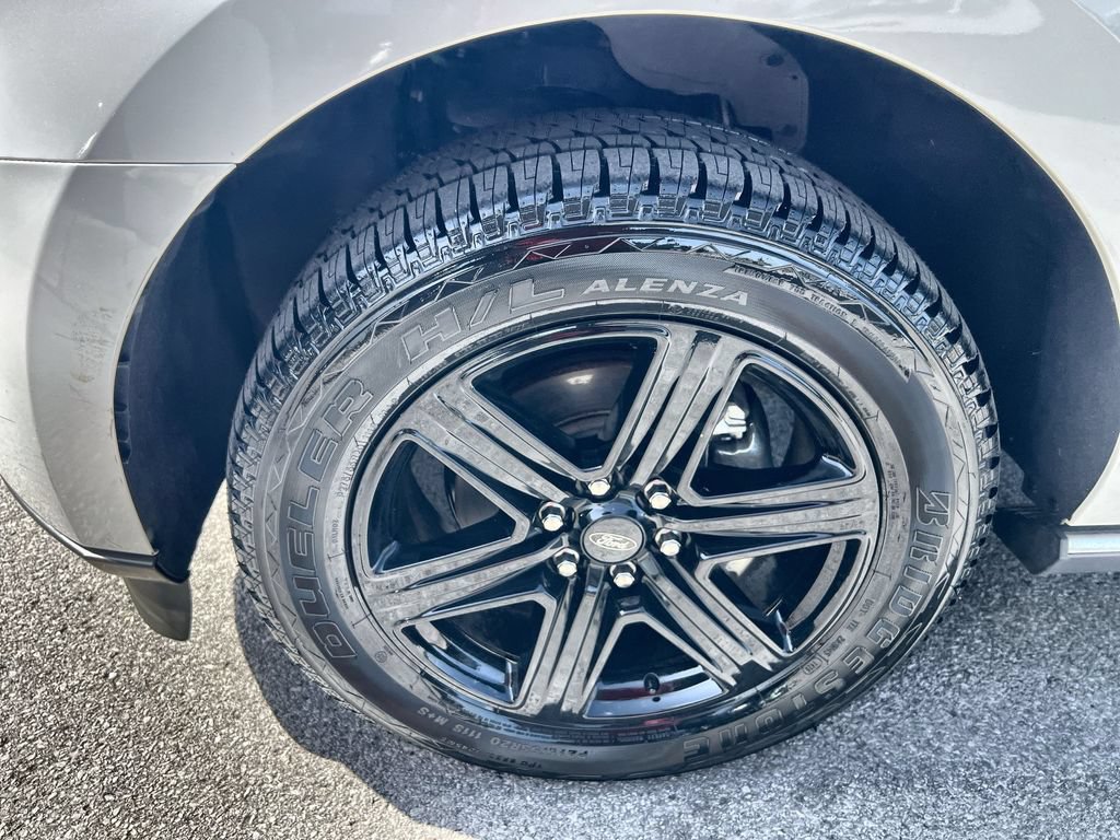 Used 2020 Ford Expedition Limited w/ Equipment Group 301A AWD/4WD image 10